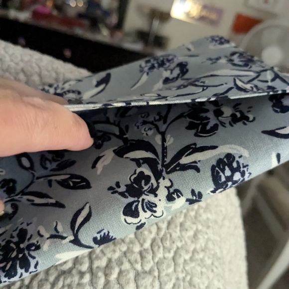 Vera Bradley Checkbook Cover - Picture 4 of 6
